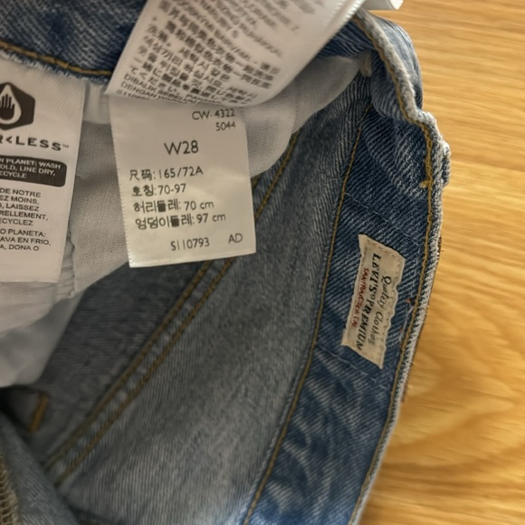 Levi’s 502 Jean Shorts Size 28 - Picture 7 of 8